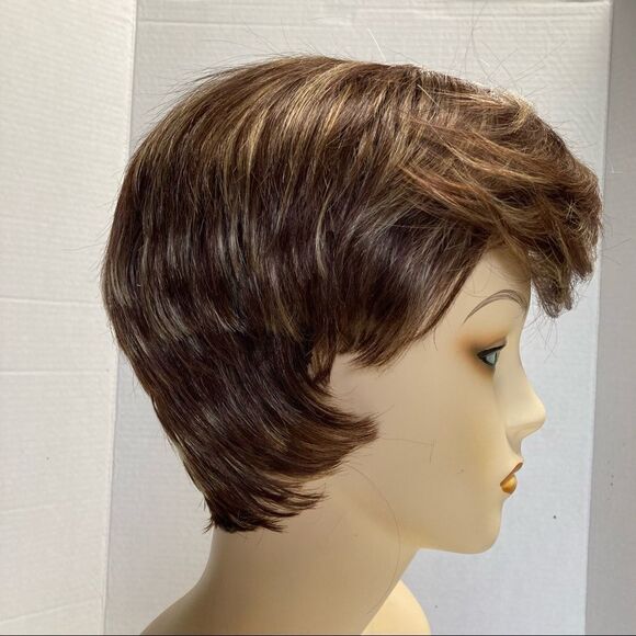 Synthetic Women’s Brown Asymmetrical hairstyle wig shortNew Without Tags‎ - Picture 12 of 12